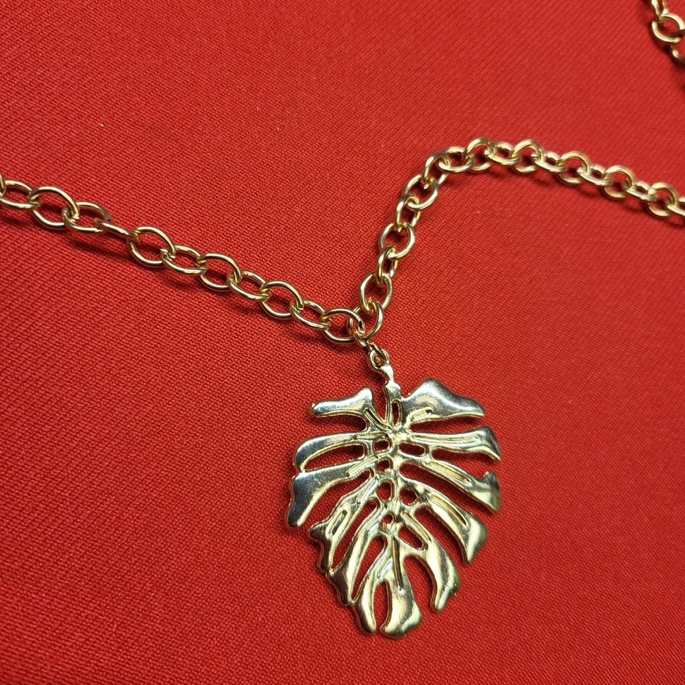 Gold Tone Leaf Chain & Pendant Necklace Long Fashion